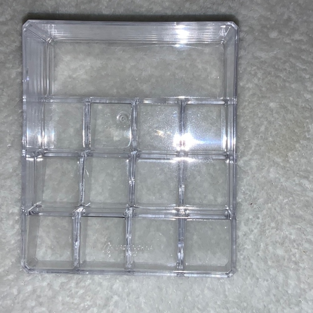 LIPSTICK HOLDER - Picture 3 of 3